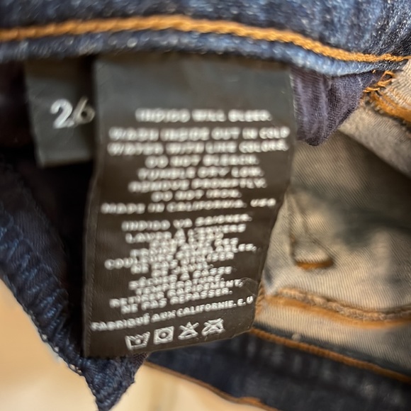 J BRAND MISFIT DISTRESSED CAPRI JEANS - Picture 7 of 9